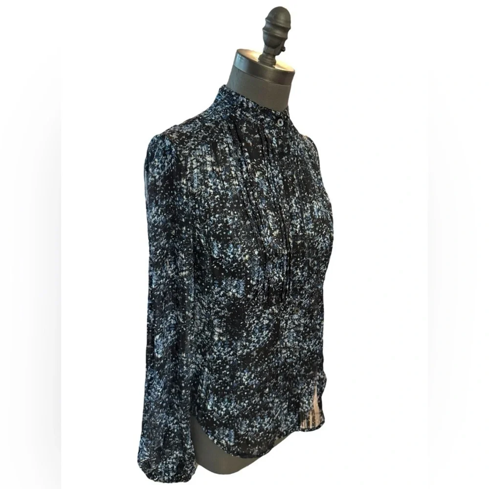 Carlisle Metallic Button Down Blouse Size 2